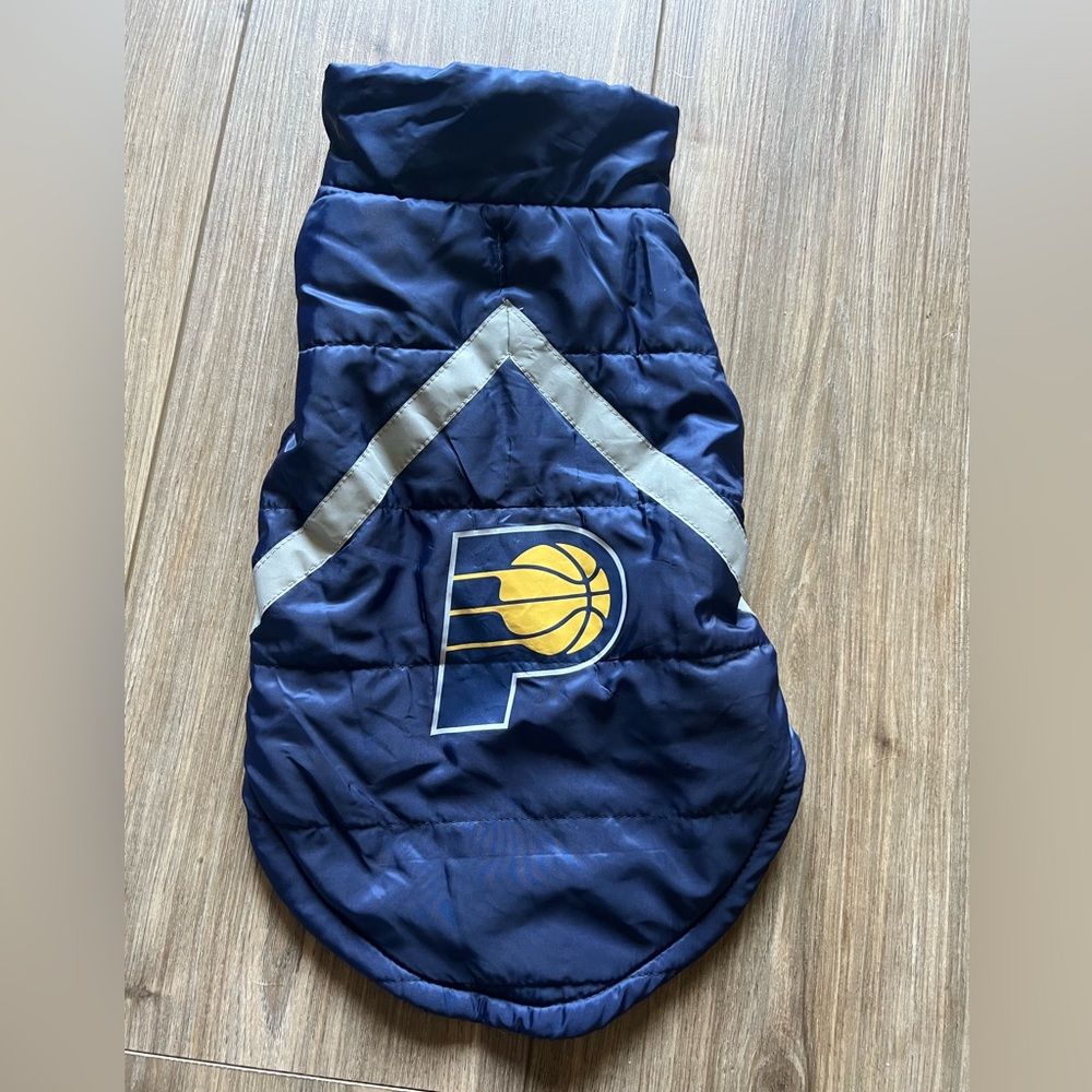 Little Earth Productions Indiana Pacer Pet Puffer Vest size Medium